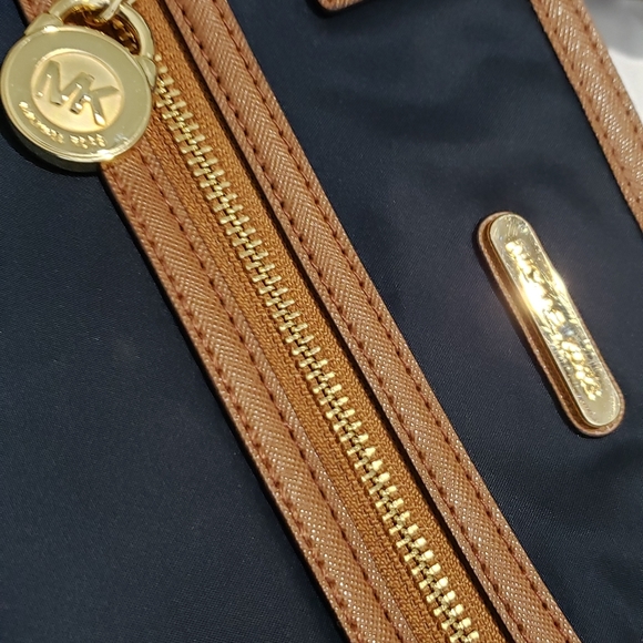 Michael Kors Purse - Picture 5 of 6